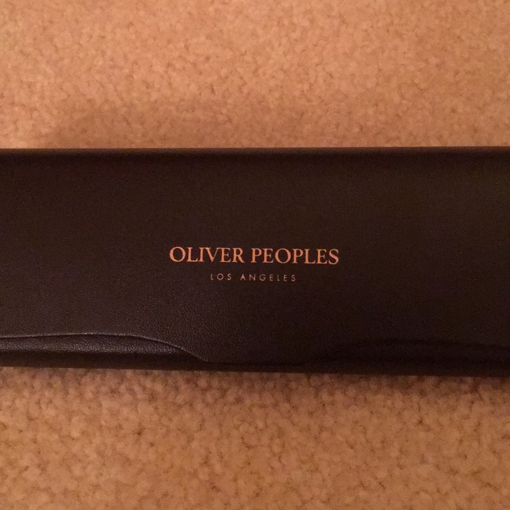 👓 Oliver Peoples glasses case only
